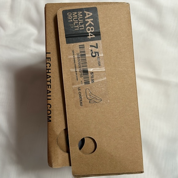 Le Chateau - shoes - Picture 3 of 5